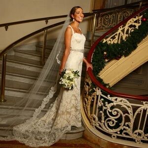 Elegant Lace Wedding Dress with Train